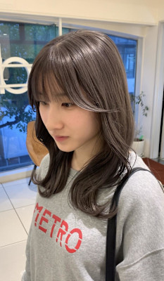 ○透明感グレージュカラー