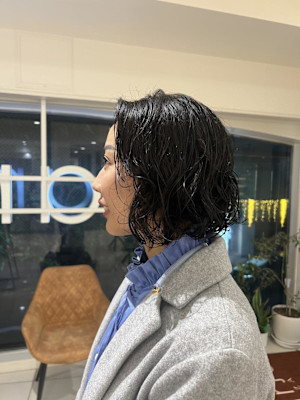 黒髪ボブパーマ