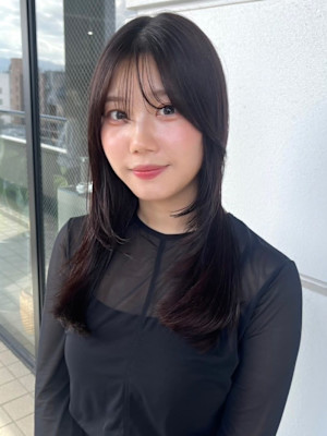 シースルーバング　顔周りレイヤー　グレージュ　小顔バング