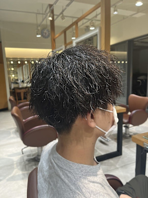 緩めのツイストパーマ