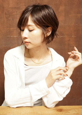 大人ニュアンスショート