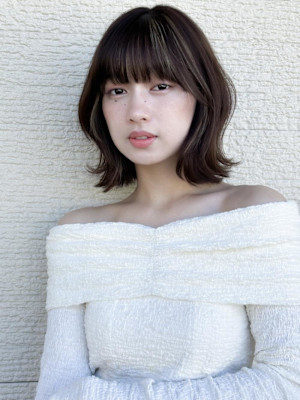 くびレイヤー前髪あり大人可愛いモテ髪20代30代こなれミディ