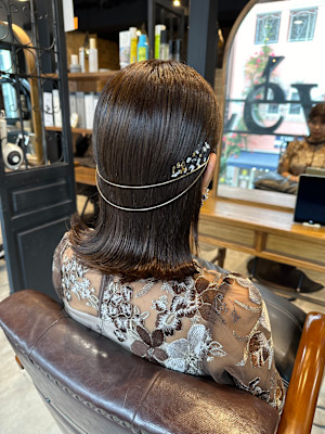 結婚式お呼ばれヘアー　タイトスタイル