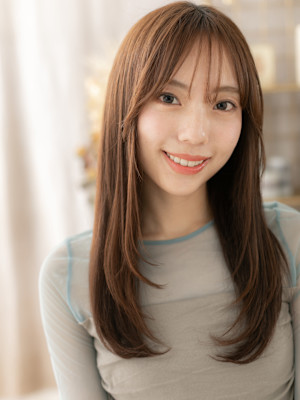 ニュアンスカラー小顔ロングレイヤーカット　マロンベージュ