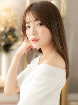 大人フェミニン顔まわりレイヤー艶髪セミディ　姫カットレイヤー