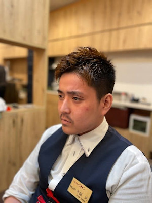 刈上げショートスタイル