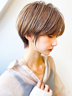 大人可愛い切りっぱなしひし形レイヤーカットモカベージュ