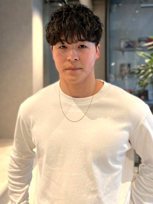 波巻きスパイラルパーマ　マッシュパーマ　ツーブロック　束感