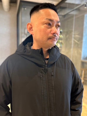 刈り上げ　ベリーショート　フェードカット　バーバースタイル