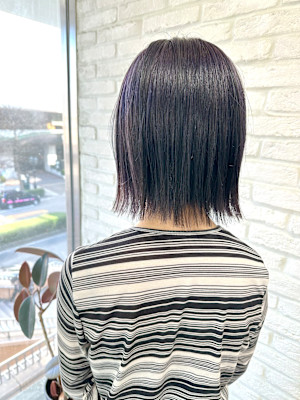 切りっぱなしボブ＋パープル