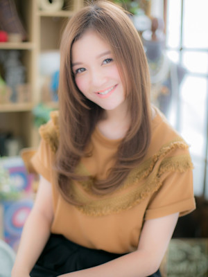 アシンメトリー小顔グレーベージュストカール　姫カットレイヤー