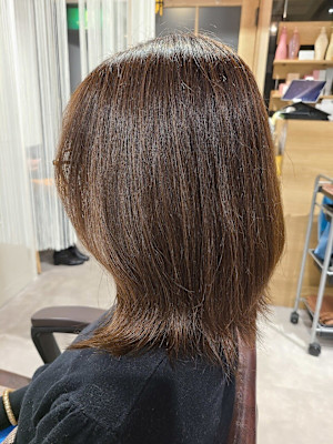 後れ毛が可愛いレイヤースタイル