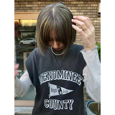 切りっぱなしボブ×グレージュ