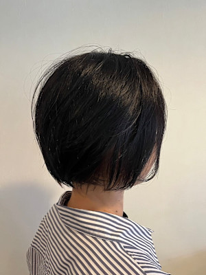 ショートボブ