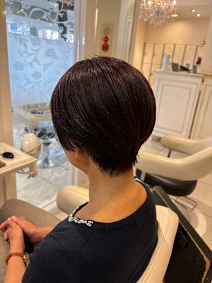 白髪染めでピンクブラウンカラーに