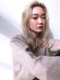 ハイトーンベージュ