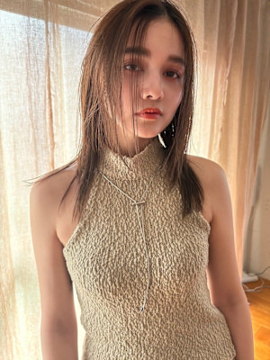 アッシュベージュ×ストレート