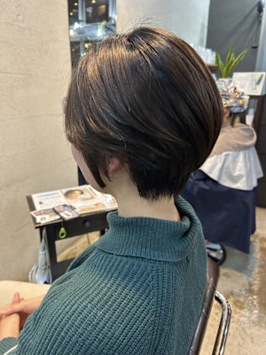 【松戸BULL】大人女性のくびれショート