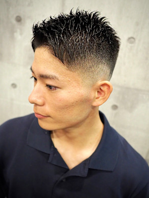 フェードスタイルのビジネスショート