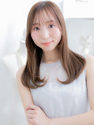 ハイライトカラー抜け感小顔エアストレート　細めハイライト