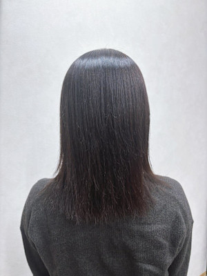 【 セミロング　縮毛矯正　oggiotto 】