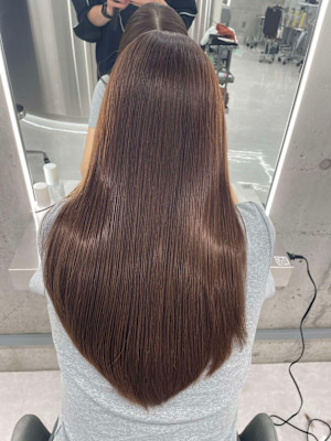 カラー＋潤いトリートメントで後ろ姿美人