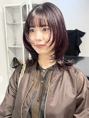 チェリーレッドブリーチなしダブルカラー小顔レイヤーカット前髪