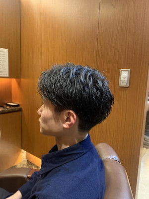 銀座　理容室　ナチュラルツーブロック