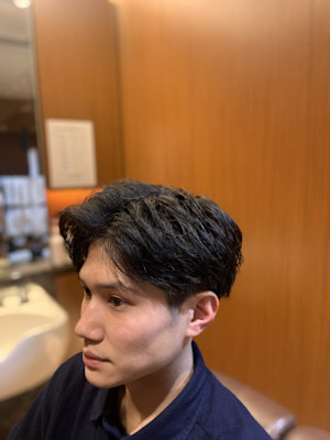 銀座　理容室　ナチュラルツーブロック