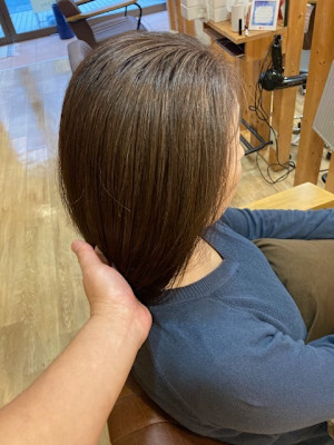 お客様髪質改善データ1529（白髪ぼかしラベンダー）