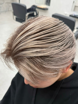 欧米風ホワイトバレイヤージュ