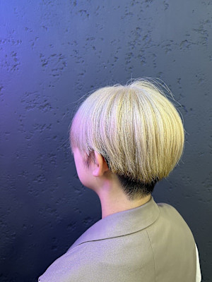 ホワイトブロンド/ケアブリーチ/池袋/池袋東口