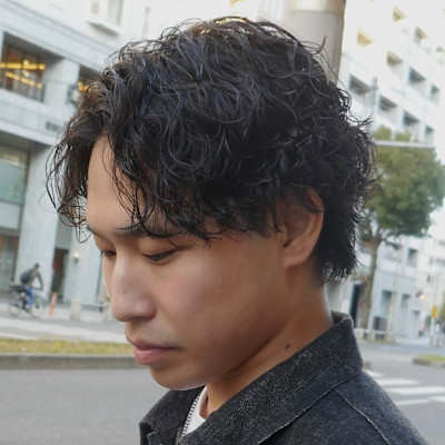 センターパートツイストスパイラルパーマ