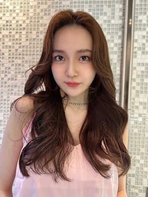 センターパートロングレイヤーカット*Zina熊本