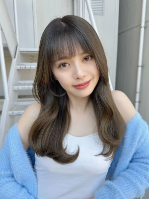 髪質改善ぱっつん前髪ゆるカールロング美髪Zina難波