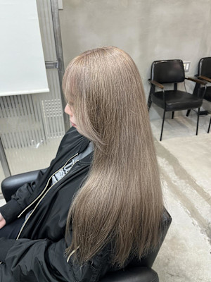 ホワイトベージュ　(2bleach)