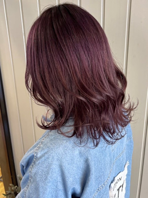 バーガンディー　ラベンダーカラー　ミディアムレイヤー　20代