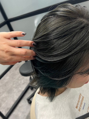 《ROW 川崎》赤み消しカラーオリーブ×インナーカ