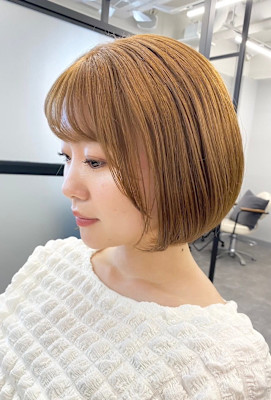 明るめアッシュベージュ×まるっとミニボブ