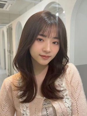 髪質改善ワンホンレイヤーセミロング*Zina博多筑紫口