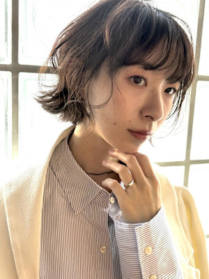 あざと外はねカールボブ