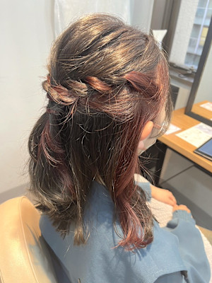 ハーフアップ編み込みヘアアレンジ結婚式パーティーヘアゆる巻き