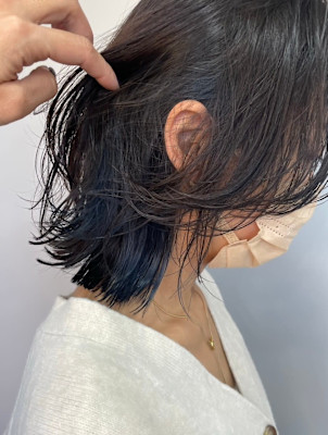 ミディアムレイヤーグレーベージュアッシュインナーネイビー