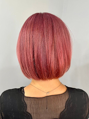 ワンレンボブブリーチカラーワインレッドピンクチェリーレッド