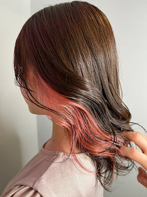 《N° blao 名古屋栄》ハイトーンピンクインナーカラー