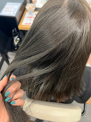 透明感艶髪カラーオリーブグレージュ