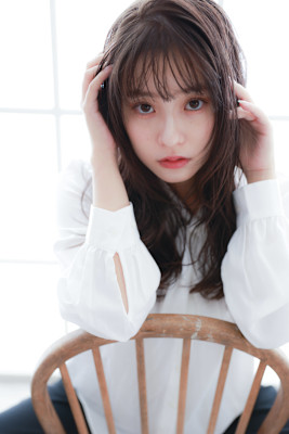 ダークアッシュ セミディ   ネビージュ ウェーブパーマ