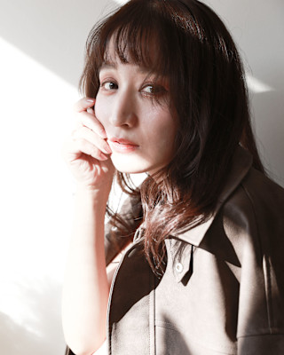 似合わせカット　レイヤーロング　斜めバング デジタルパーマ