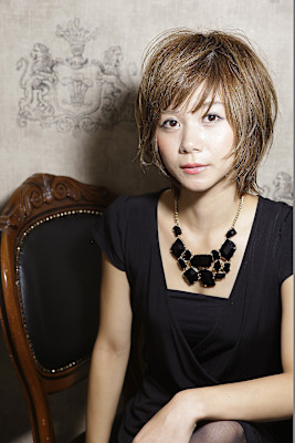 富岡佳子さん風ショート