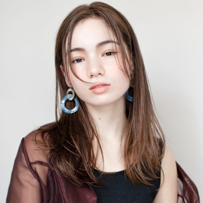 ハイトーン　ミディアムレイヤー　ミルクティー　ベージュ